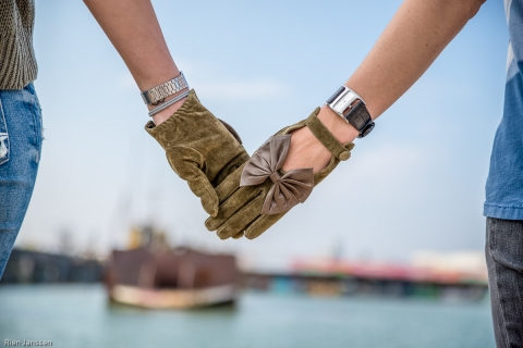 Green-suede-glove-with-bow